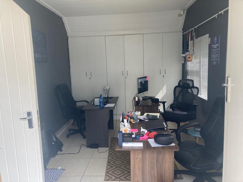 To Let Commercial Property for Rent in Mill Park Eastern Cape